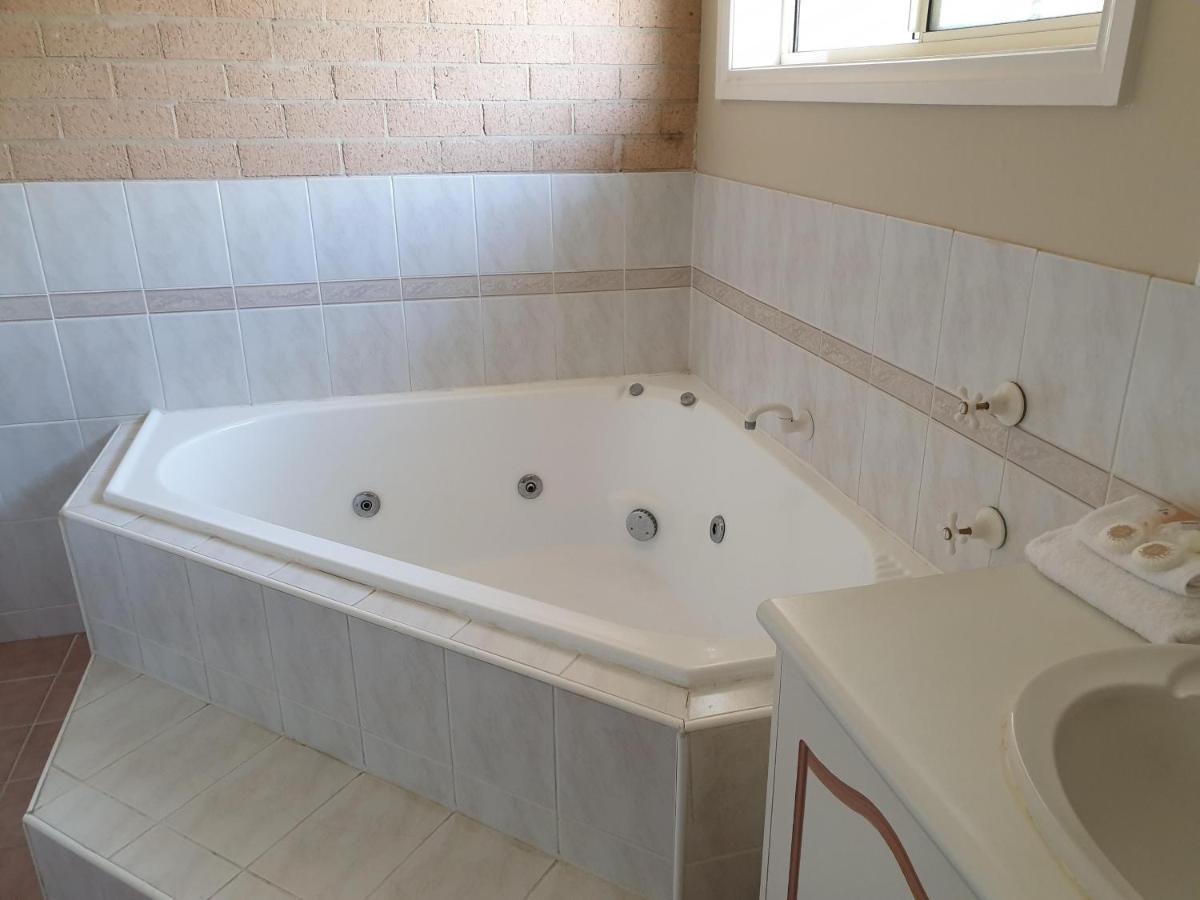 Blayney Central Motel Dış mekan fotoğraf